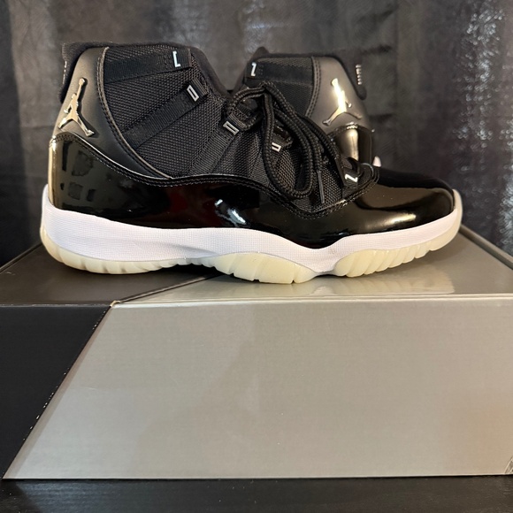 Jordan 11 Jubilee 25th anniversary - Picture 6 of 13